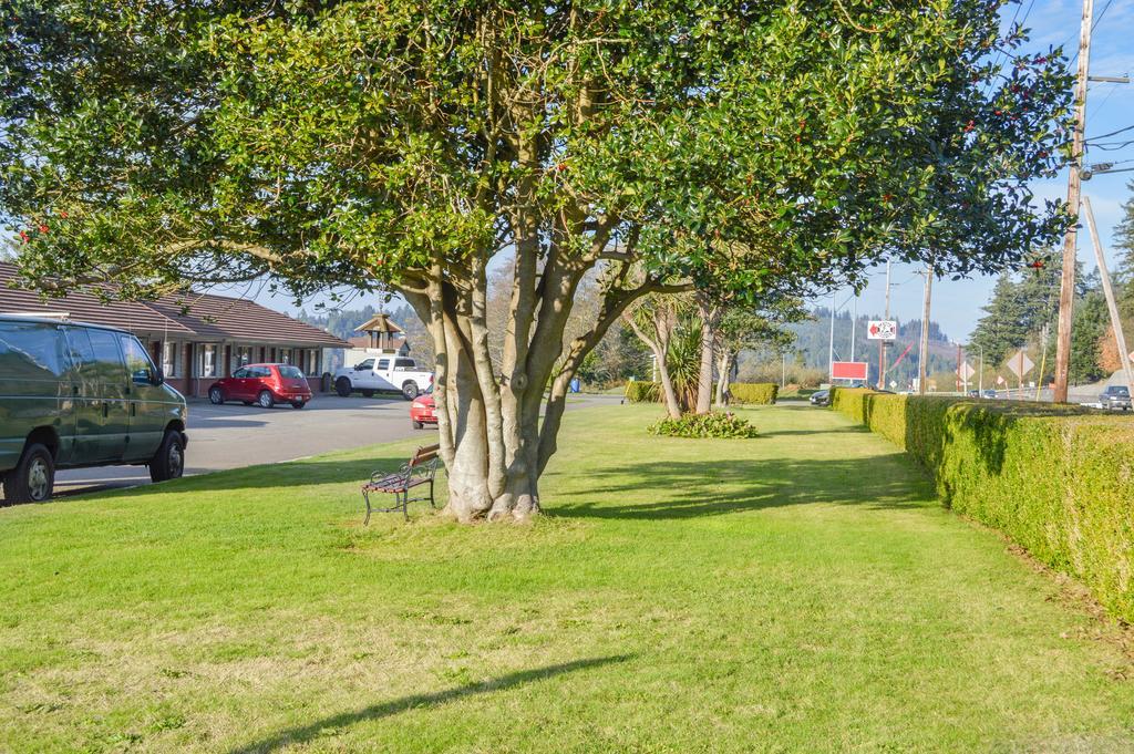 Bay Bridge Motel Норт-Бенд Екстер'єр фото