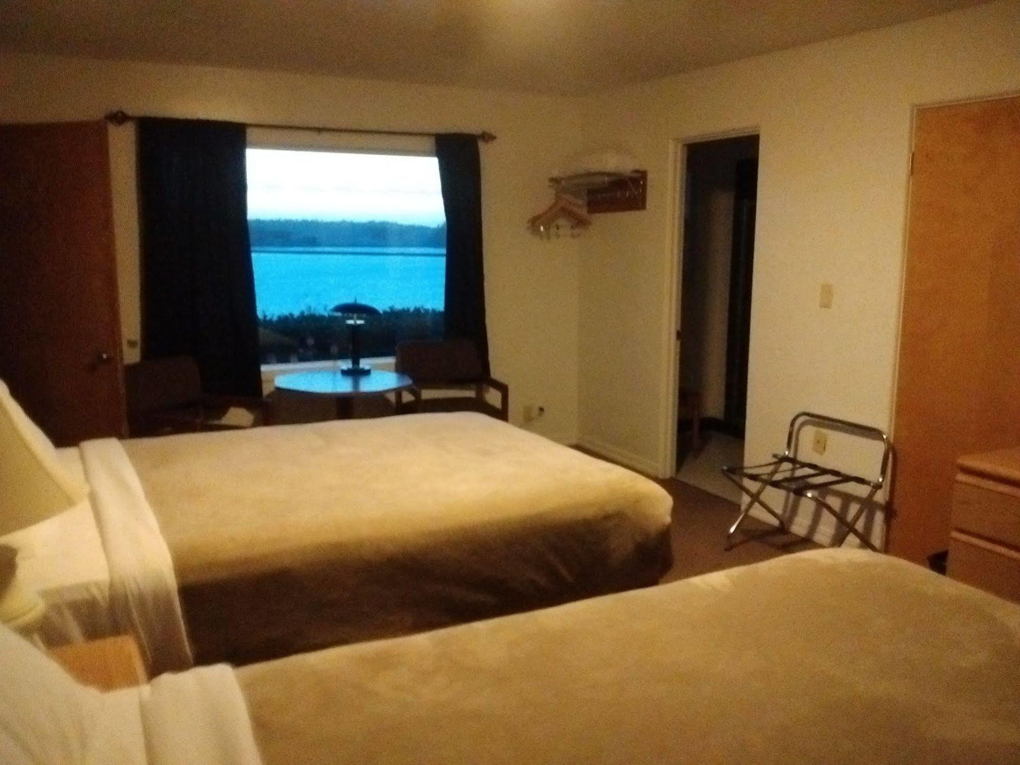 Bay Bridge Motel Норт-Бенд Екстер'єр фото